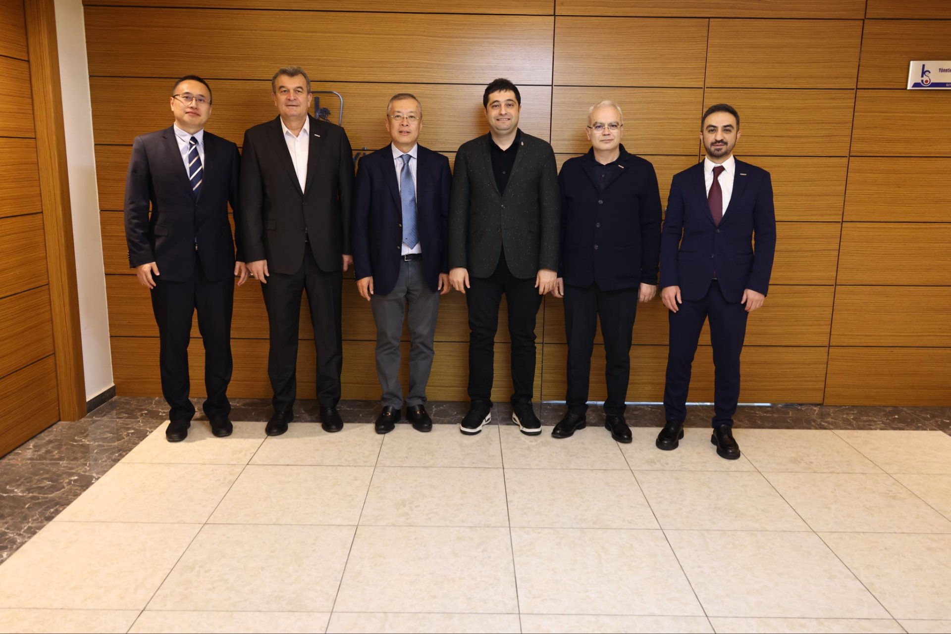 Çin heyeti ile birlikte Konya Sanayi Odası ziyareti.