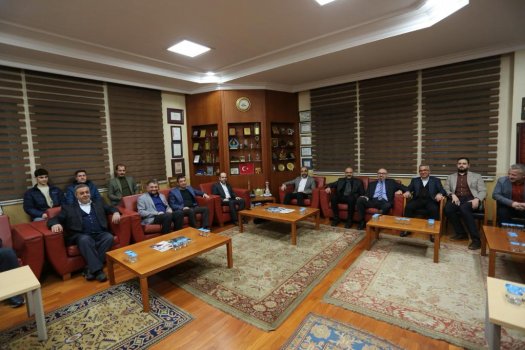 MÜSİAD Konya'da İslam Hukuku Ekseninde Borsa konuşuldu